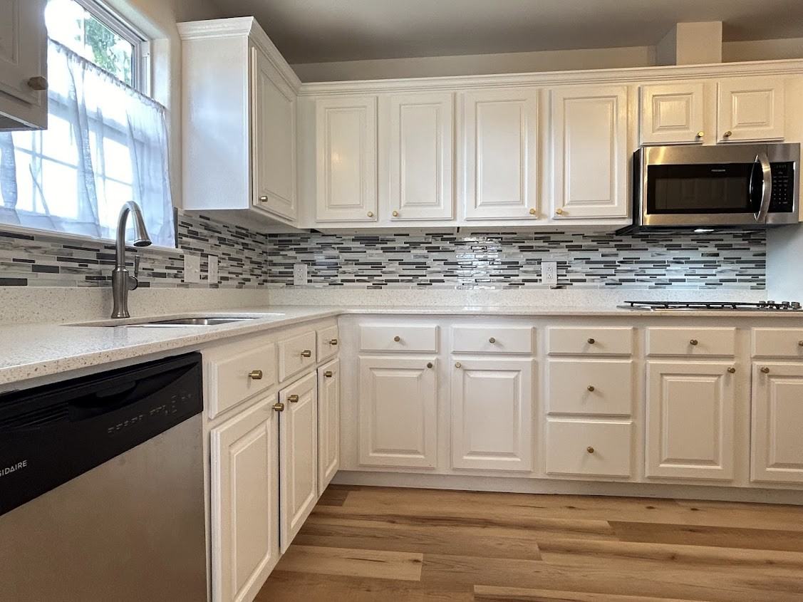 12 Valley View Cir #1 - Photo 2 of 19