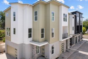 featured image of 495 E Violets Cove Ln #1