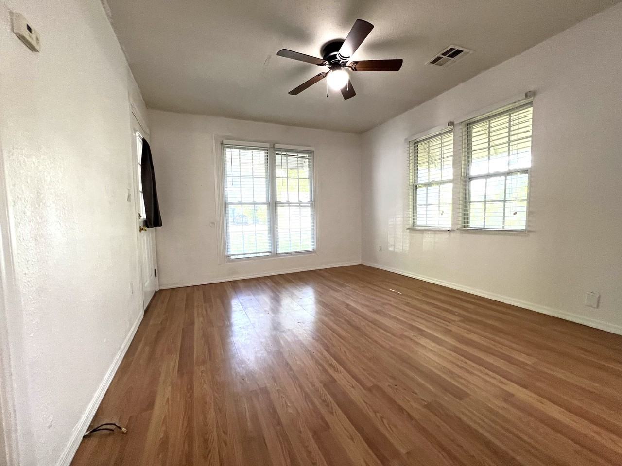 507 E Symmes St #1 - Photo 2 of 10