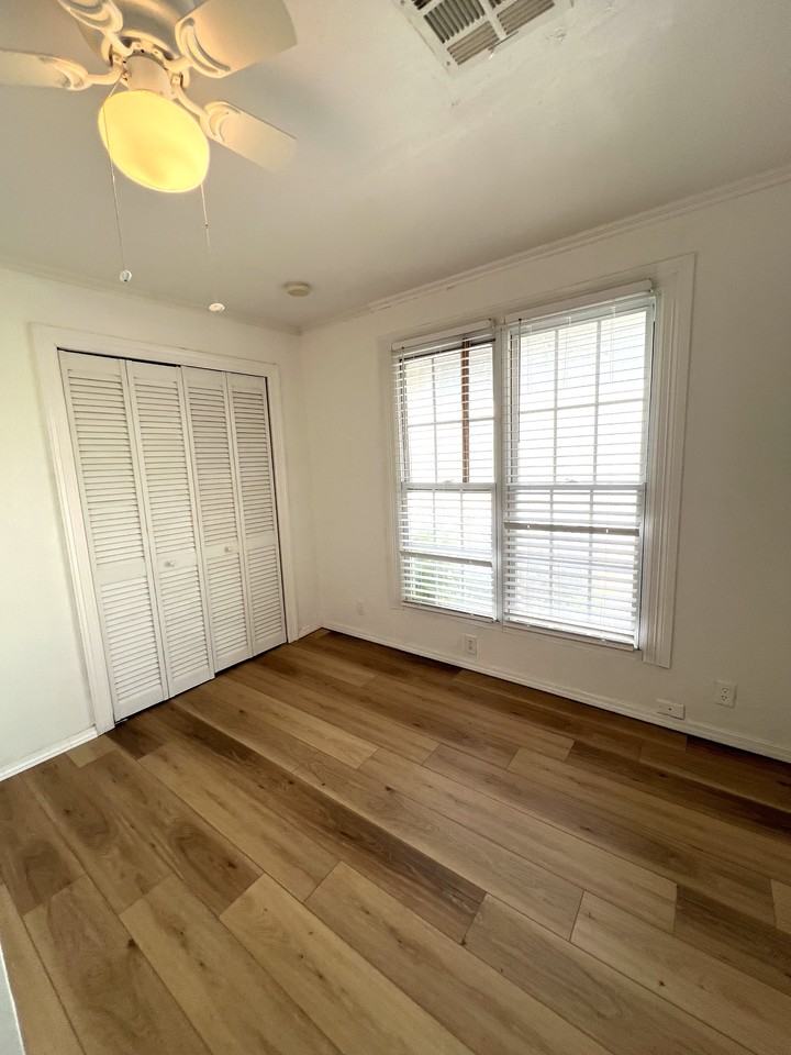 507 E Symmes St #1 - Photo 5 of 10