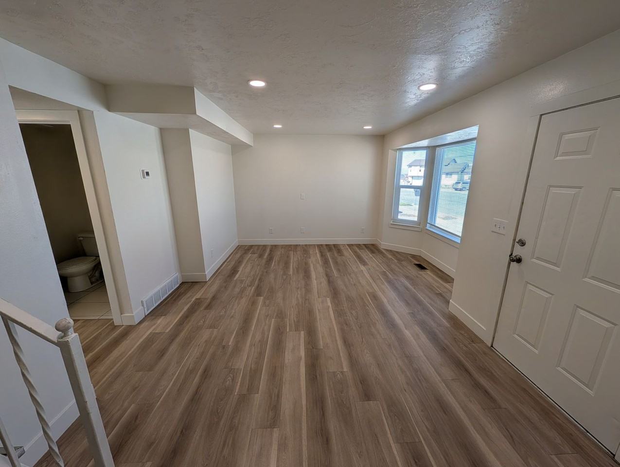 9040 S Goddard Cir - Photo 3 of 23