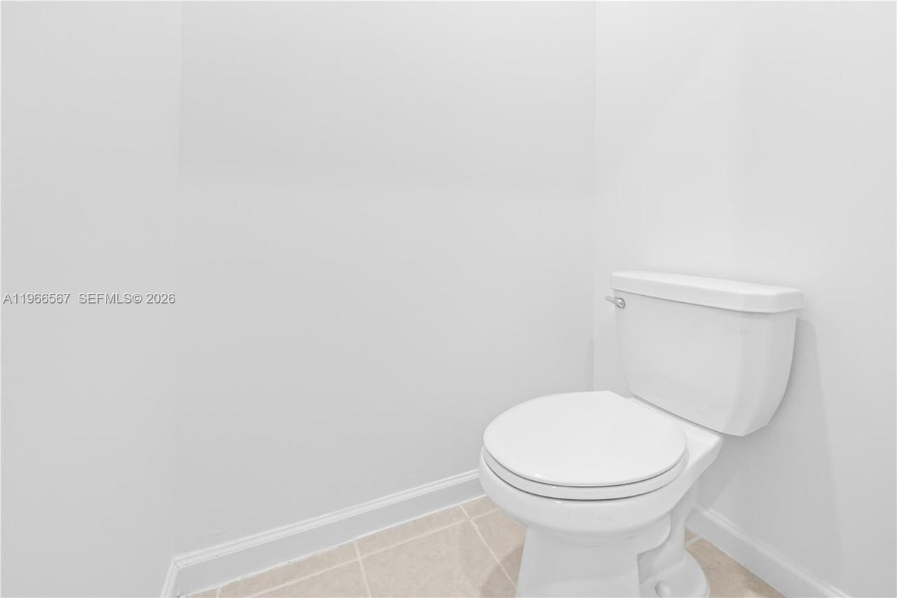 2442 Southeast 30th Street #2442 - Photo 7 of 36