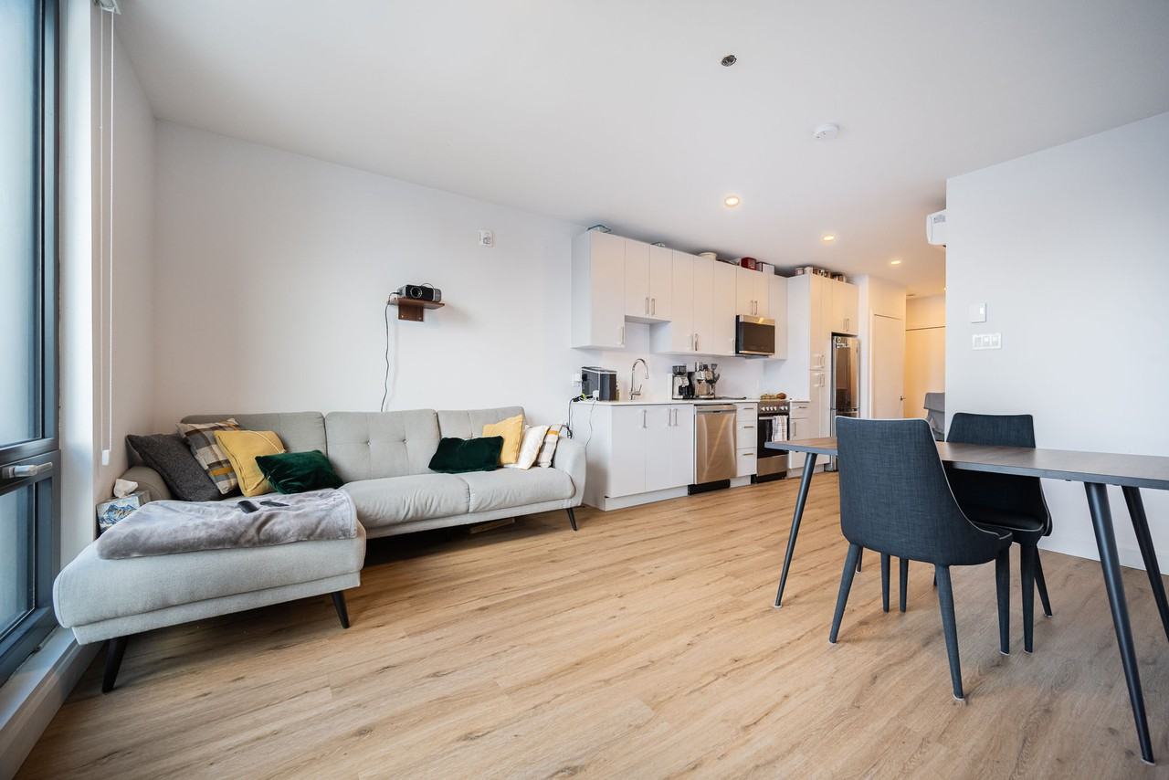 6728 Boulevard Saint-Laurent #306 - Photo 6 of 9