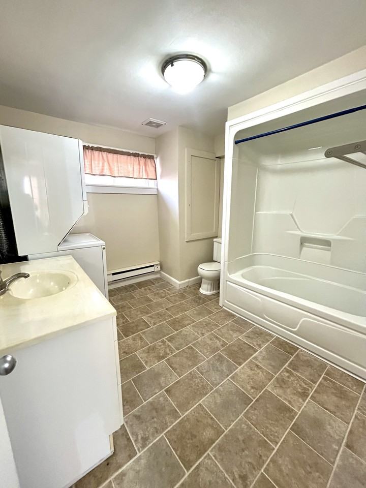 140A Gower St #1 - Photo 7 of 8