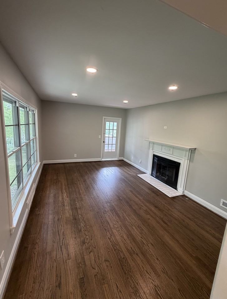 2116 Rockland Dr #1 - Photo 2 of 18