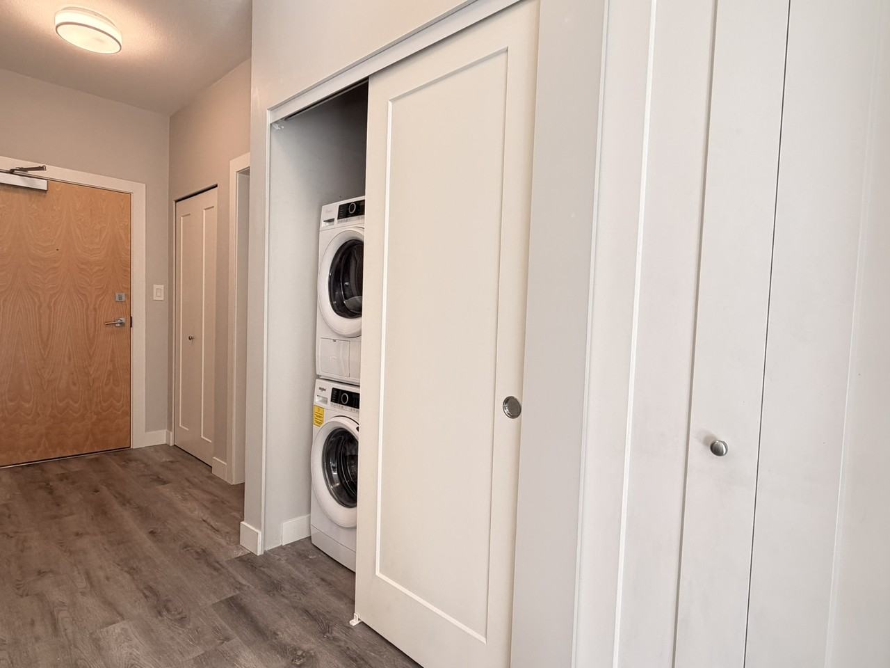 20 Barsby Ave #212 - Photo 4 of 8