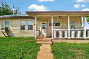 featured image of 3021 County Road 467 #1