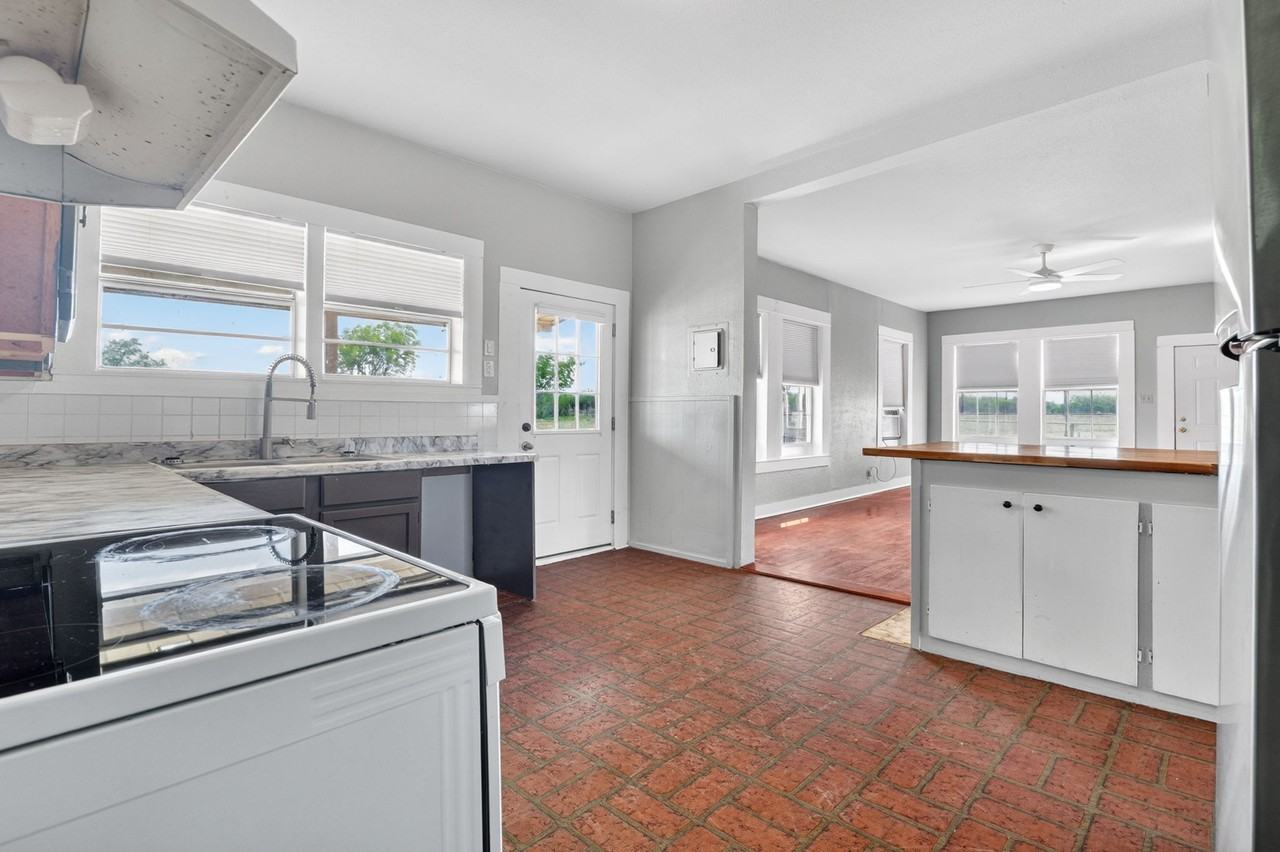 3021 County Road 467 #1 - Photo 7 of 26