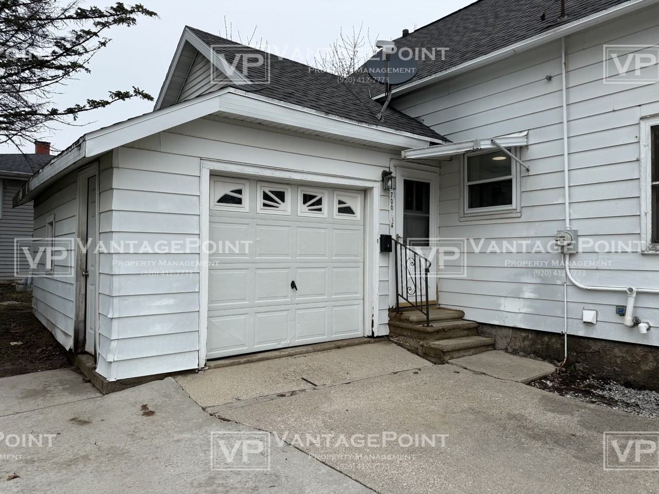 700 S Baird St #1 - Photo 3 of 24