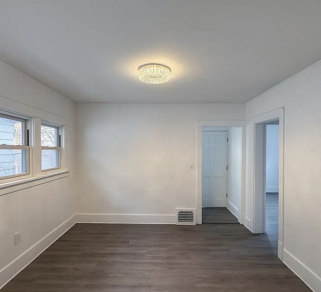 910 W Virginia Ave #1 - Photo 3 of 7