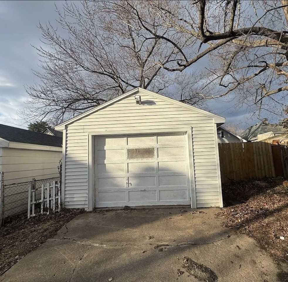 910 W Virginia Ave #1 - Photo 7 of 7