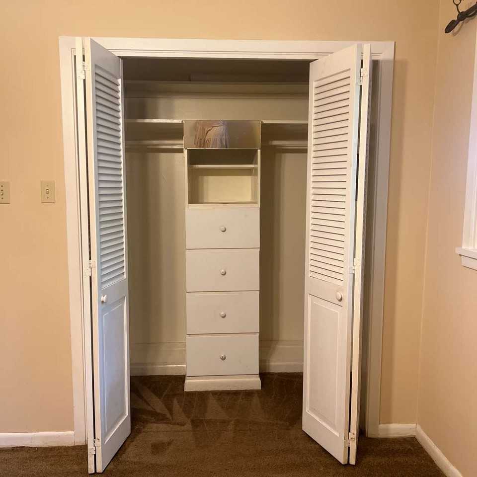 918 Robert St #2 - Photo 6 of 6