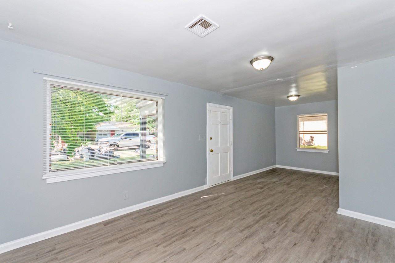 1024 Grenada Dr #1 - Photo 6 of 36