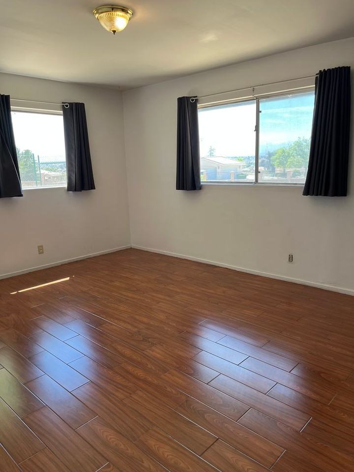 18515 Symeron Rd - Photo 3 of 26