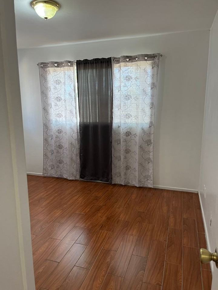 18515 Symeron Rd - Photo 4 of 26