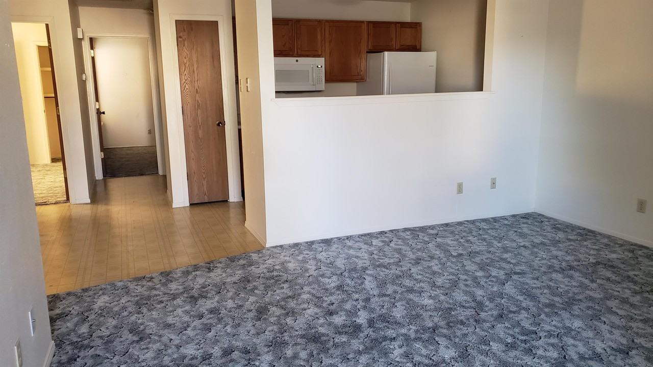 2604 1/2 N Grand Ave #A - Photo 3 of 16