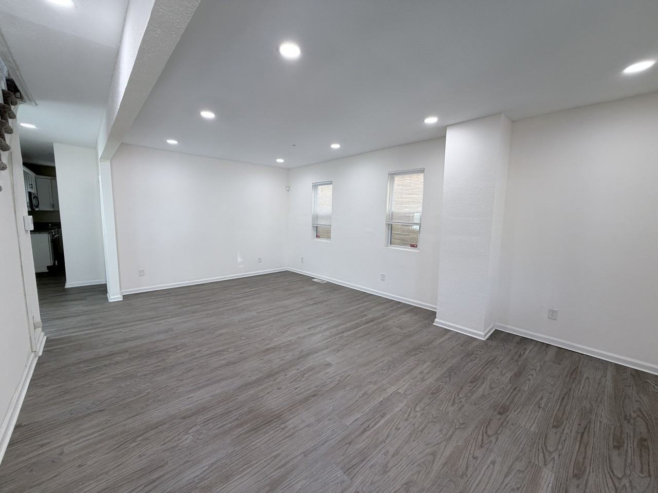 907 Rugby St #1 - Photo 5 of 37