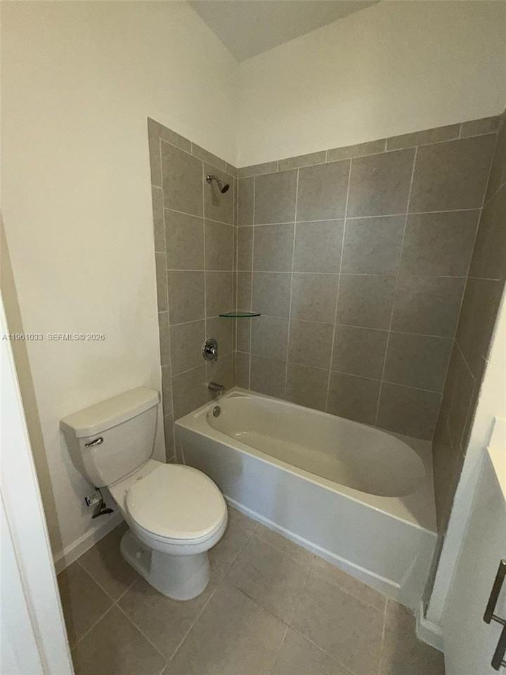 679 Southeast 13th Street Circle #679 - Photo 6 of 21