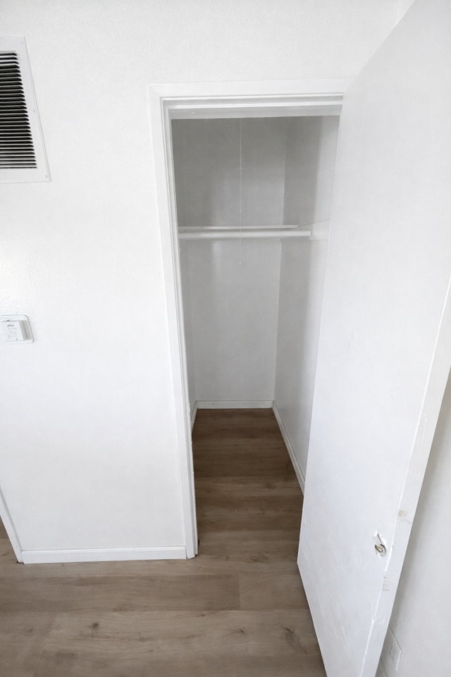 63rd Street Apartments - Photo 4 of 42