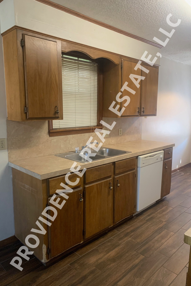 1000 Sybil Dr #1 - Photo 5 of 9