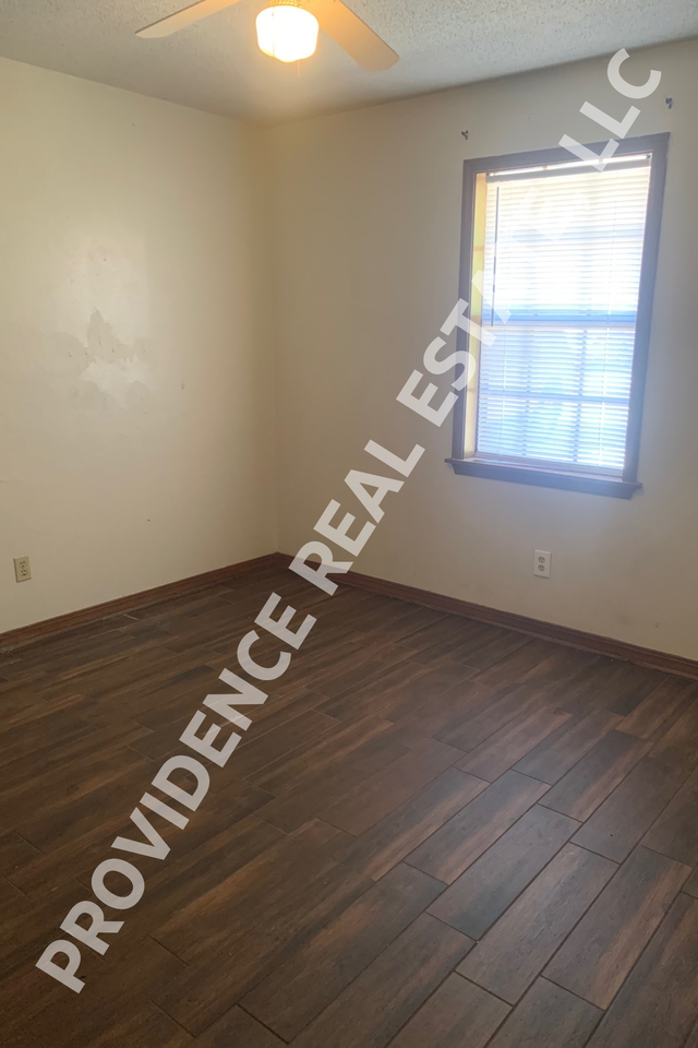 1000 Sybil Dr #1 - Photo 7 of 9