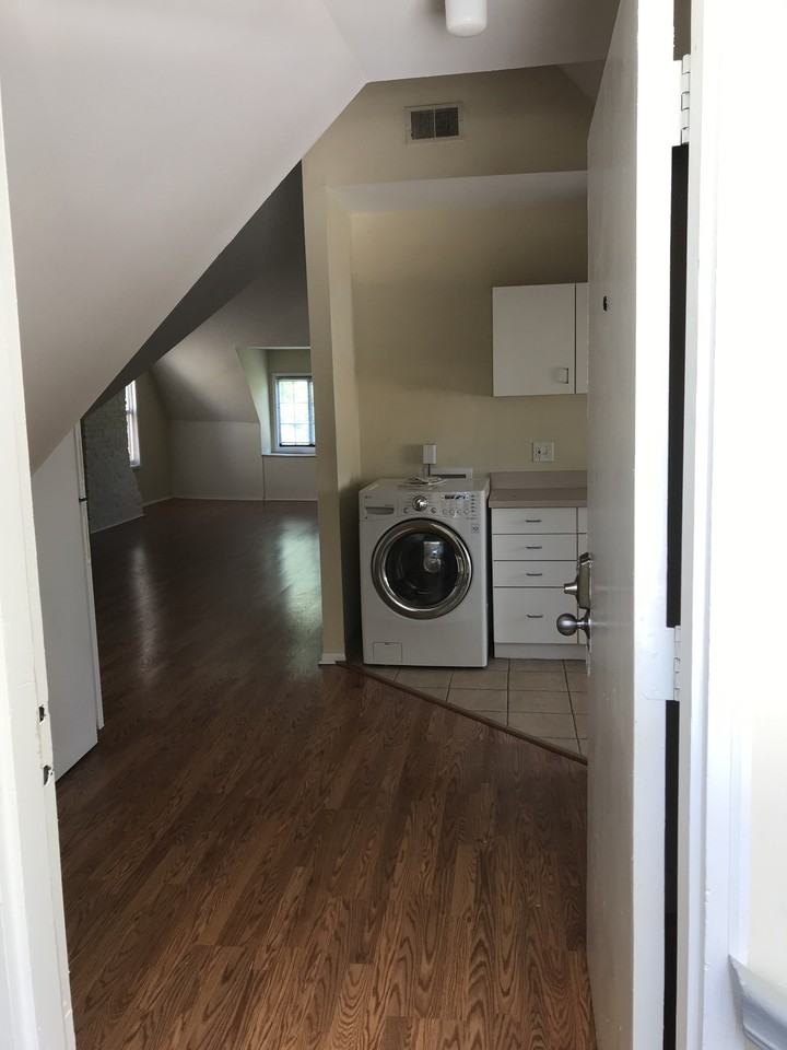 4362 Mcpherson Ave #D - Photo 2 of 21