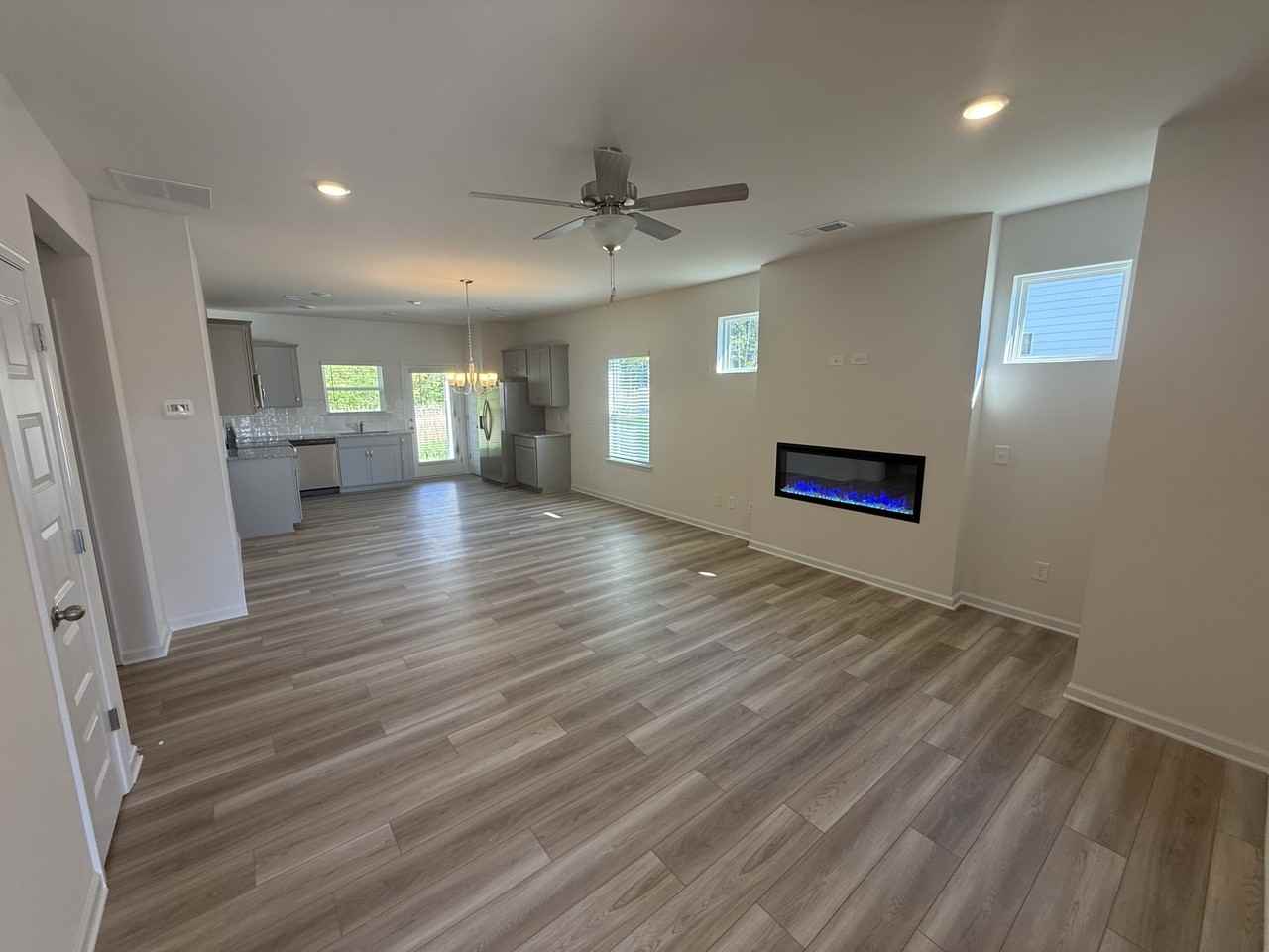 184 Fair Oak Ln #1 - Photo 3 of 37