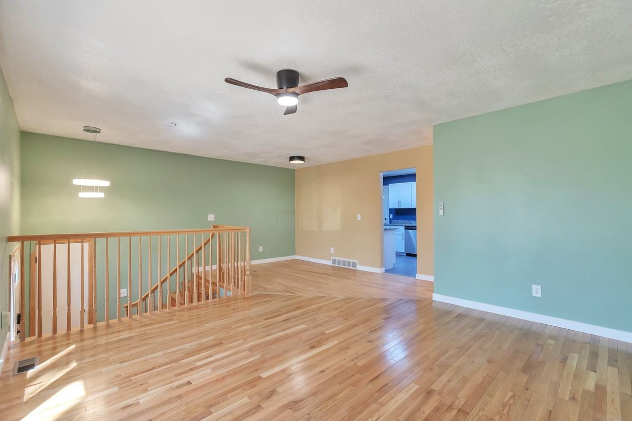 1107 E 15th Ave #1 - Photo 5 of 25