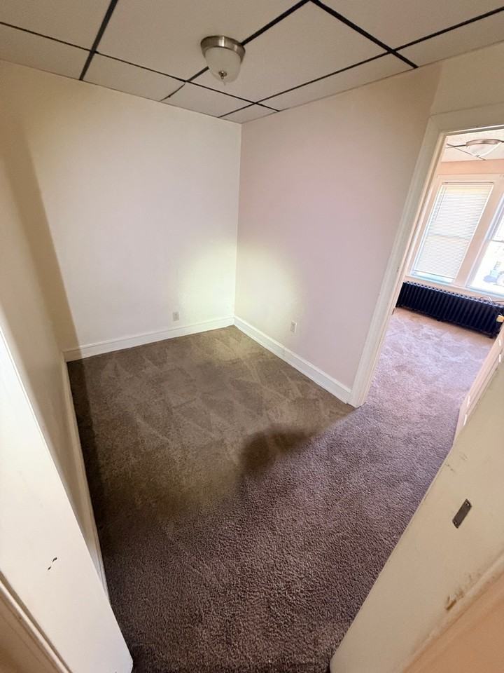 208 W 28th StUnit 2 #2 - Photo 5 of 9