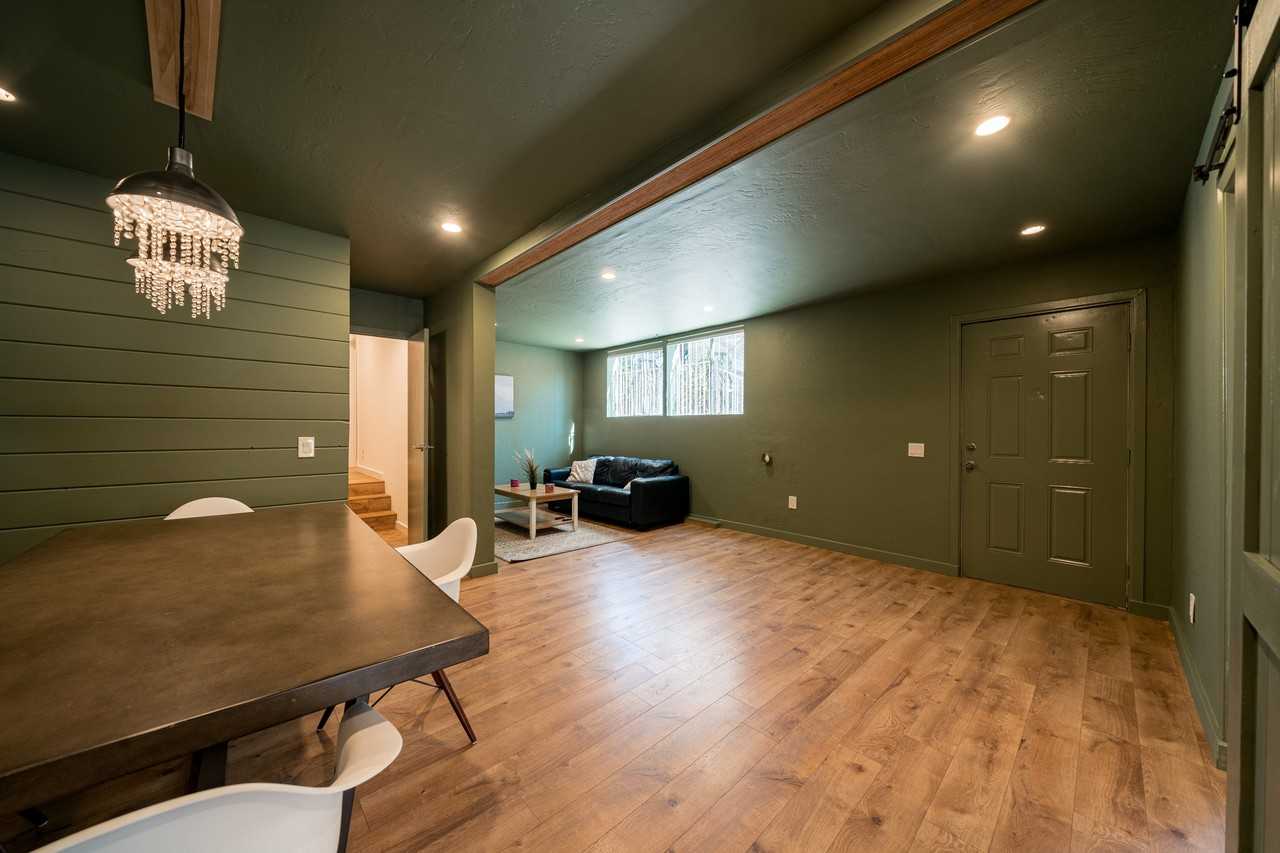 2637 1/2 C St - Photo 3 of 16