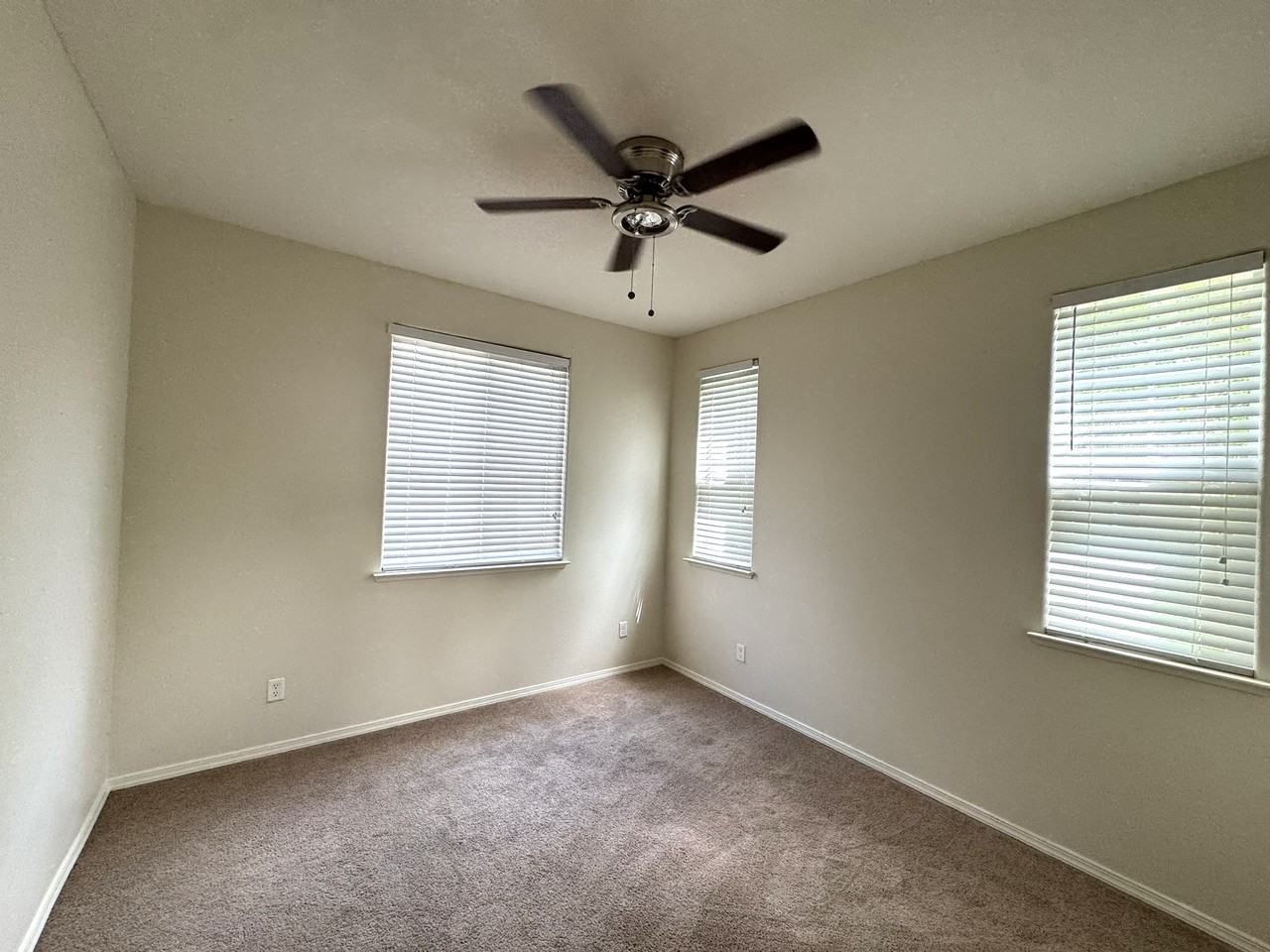 4060 Trenton Ave #1 - Photo 7 of 18