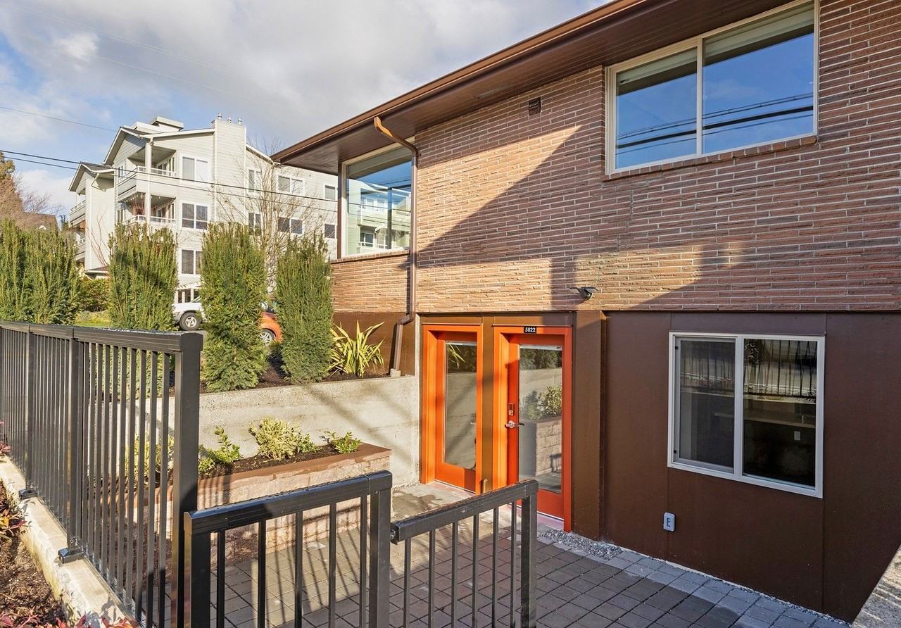 5822 26th Ave Nw - Photo 5 of 32