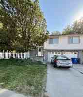 featured image of E 15th N #A