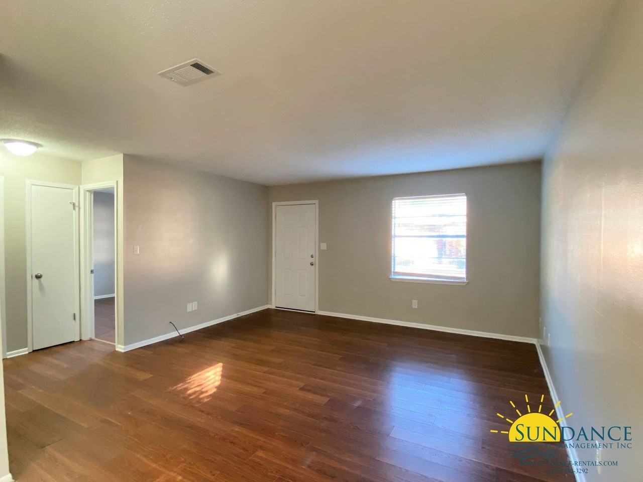 788-C Navy St - Photo 2 of 8