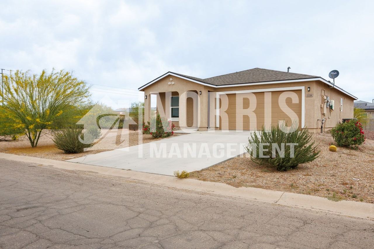 11164 W Xavier Dr - Photo 3 of 44