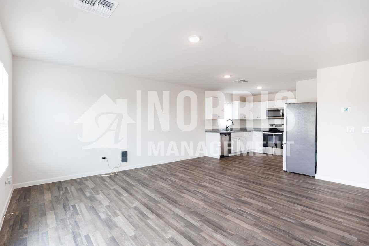 11164 W Xavier Dr - Photo 7 of 44