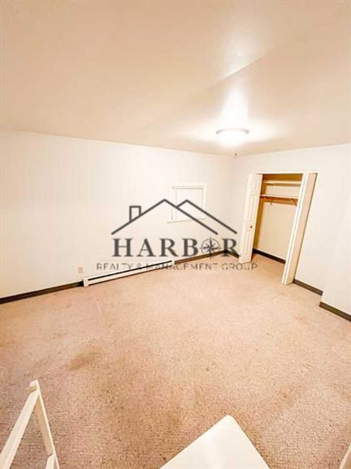 123 11th Ave Se - Photo 4 of 13