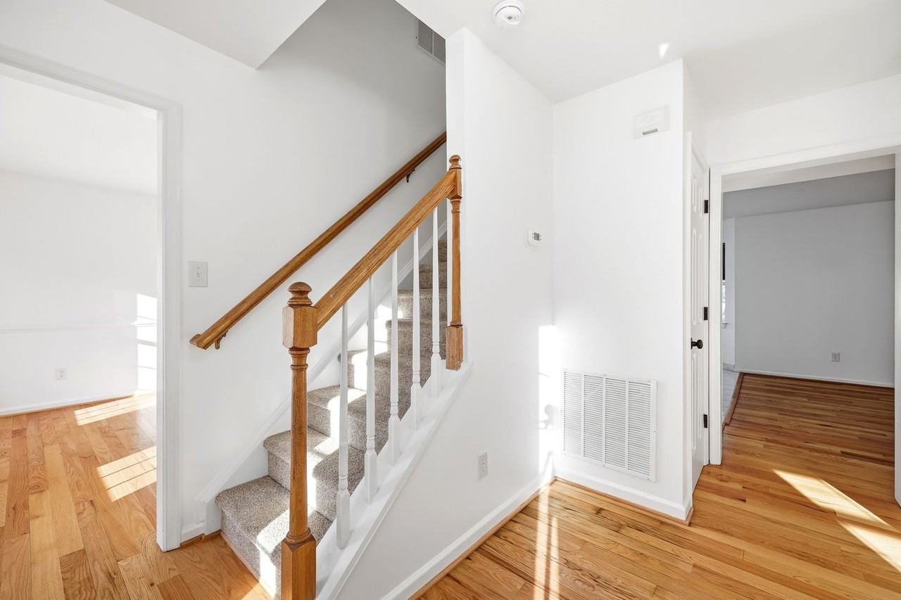 1600 Old Brook Rd - Photo 3 of 50