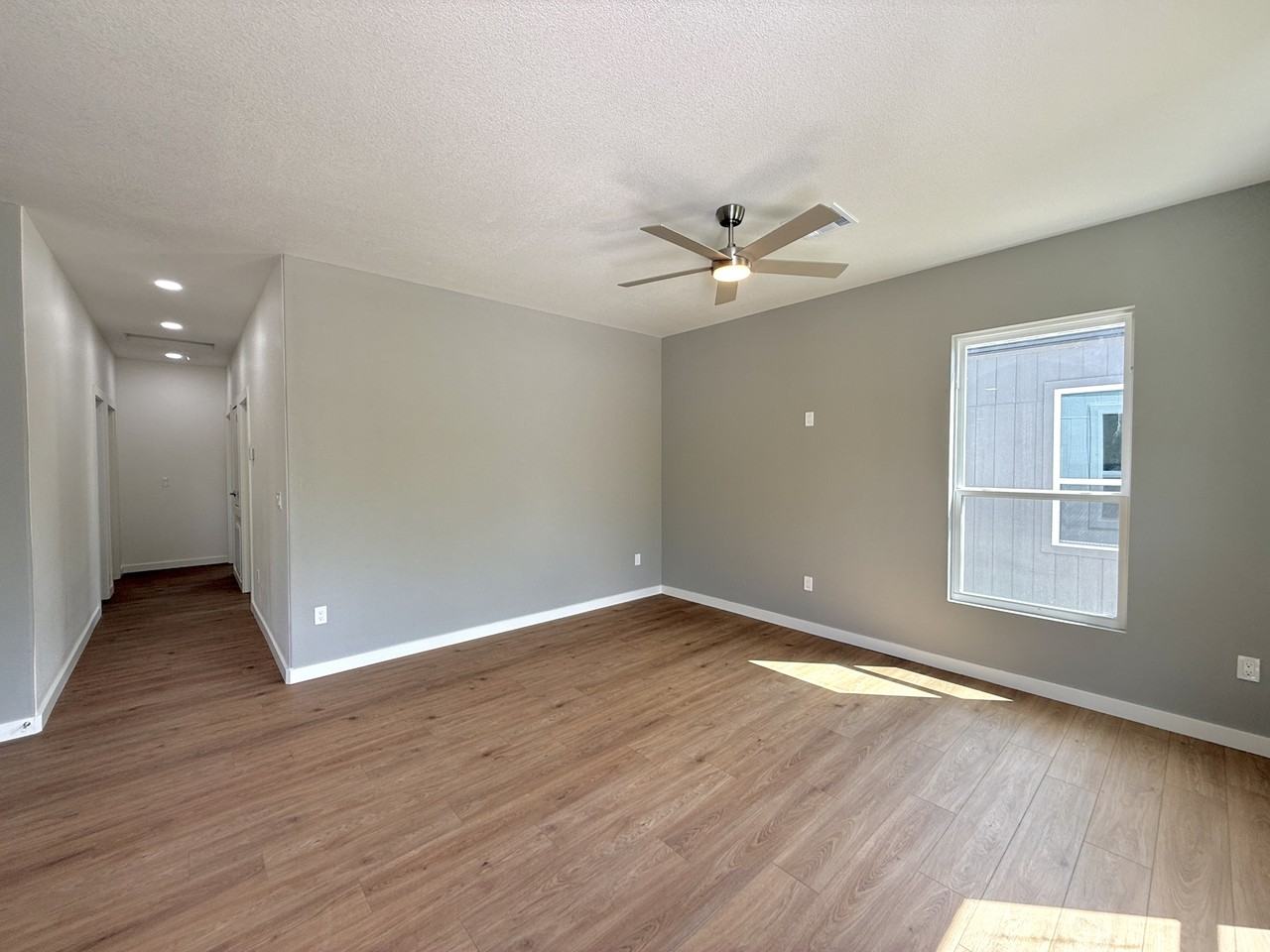 914 F St Sw #1 - Photo 5 of 19