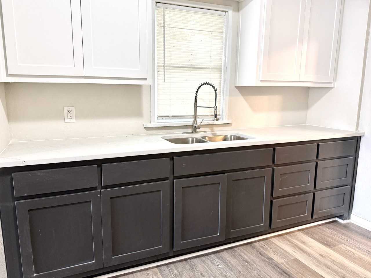 309 3rd Ave Nw #1 - Photo 4 of 20