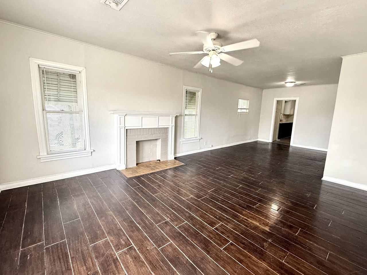 309 3rd Ave Nw #1 - Photo 5 of 20