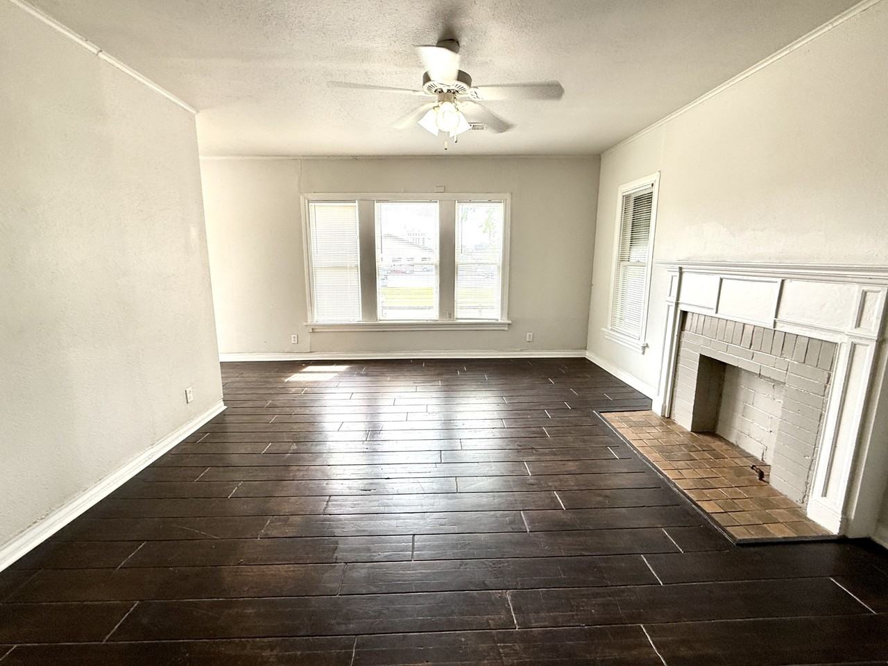 309 3rd Ave Nw #1 - Photo 7 of 20