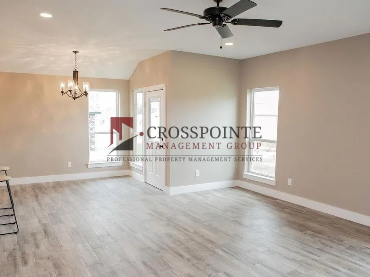 17130 Crossing Cir - Photo 7 of 20