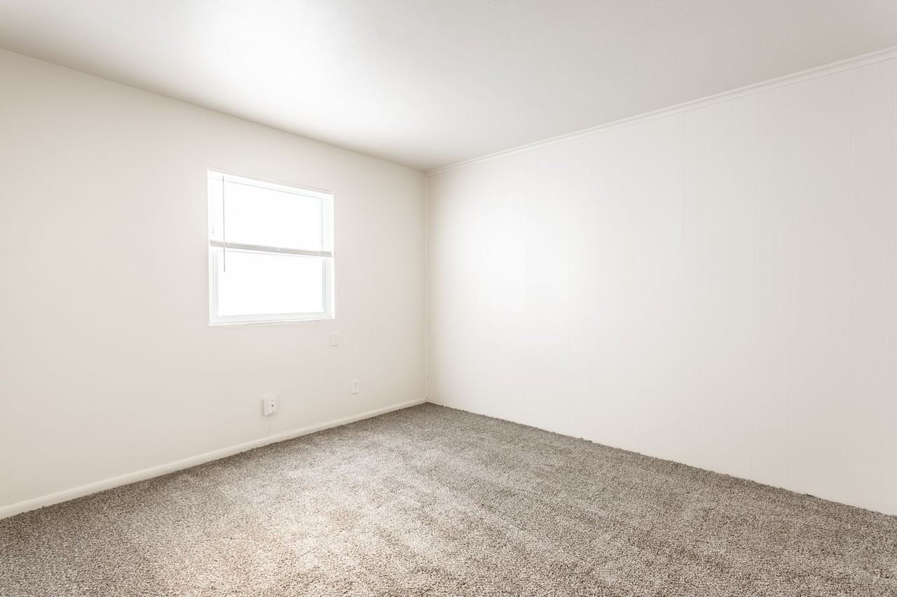 Cedarbrook - Photo 7 of 18