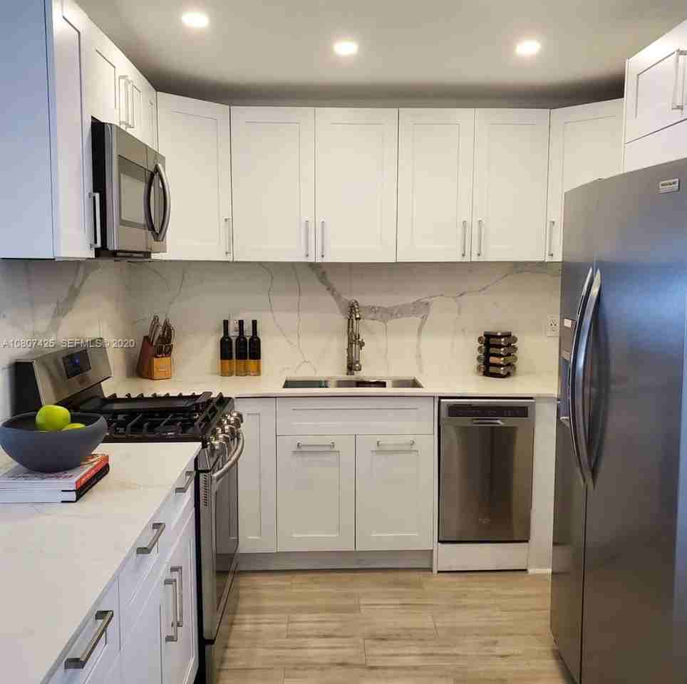 7406 Gary Ave - Photo 2 of 41