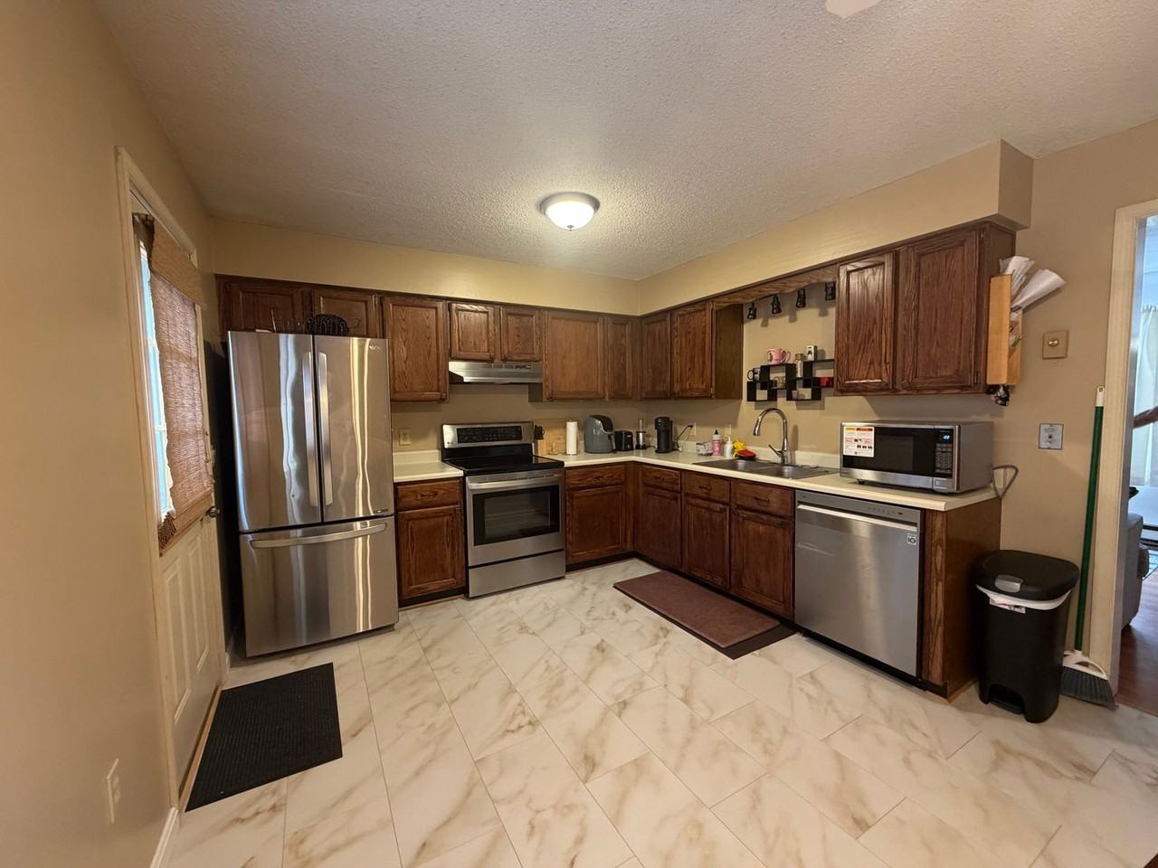 14 Clifford St - Photo 3 of 16