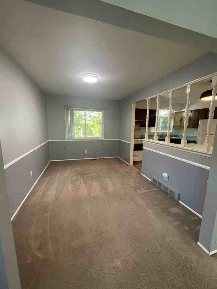 2163 Yorktown Dr - Photo 7 of 38