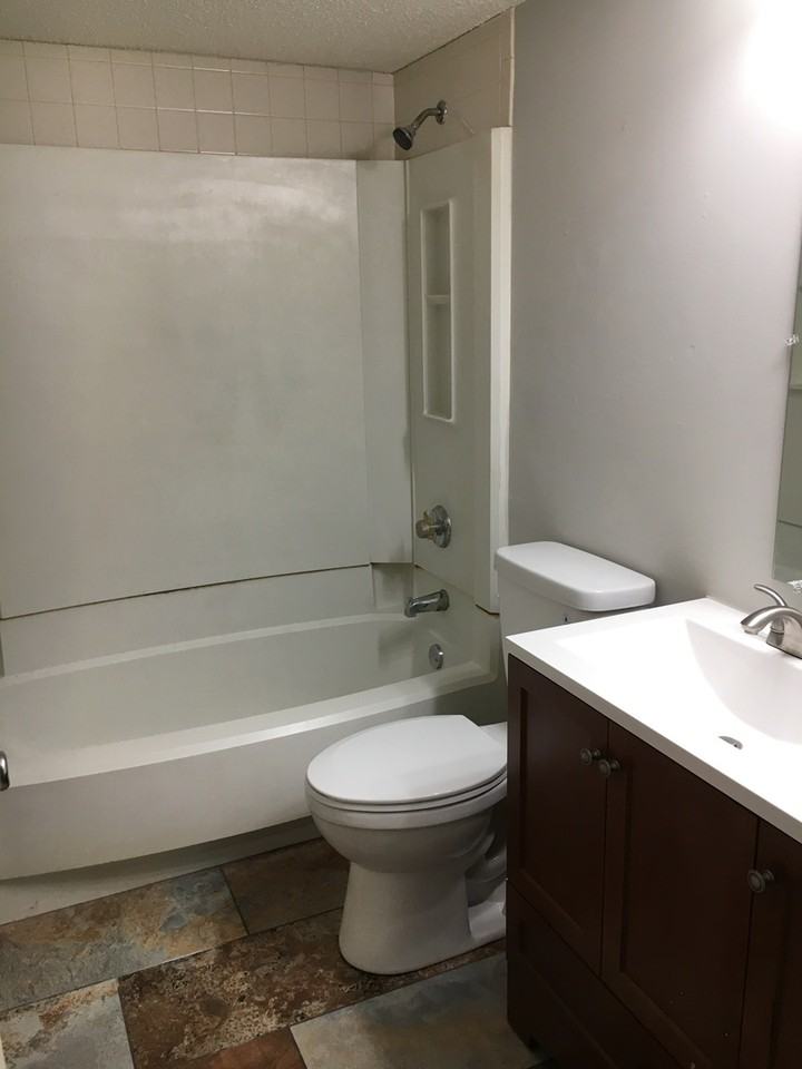 1460 Summergate Pkwy - Photo 5 of 9