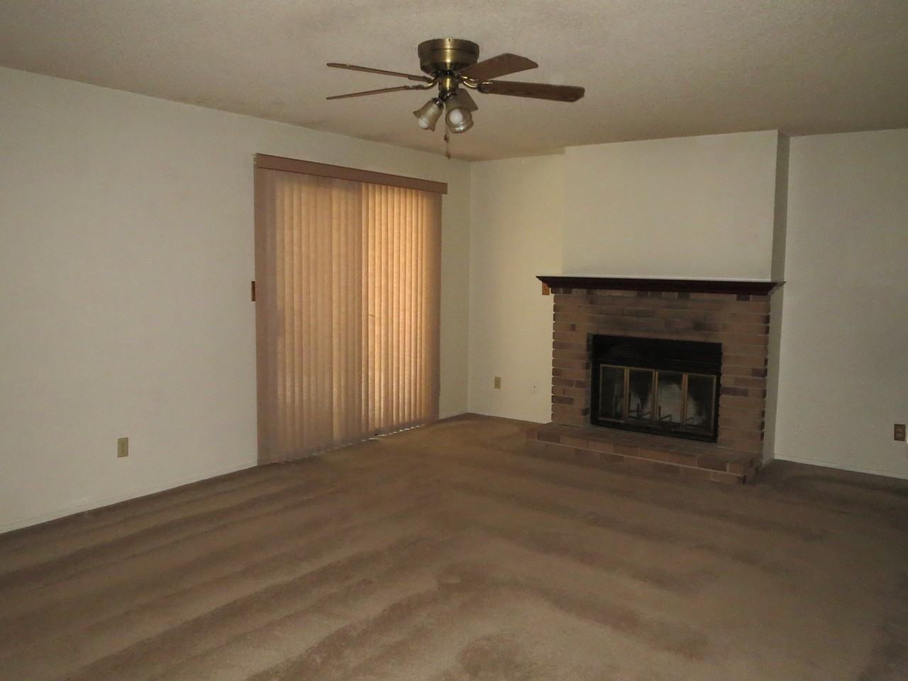 3675 Sunnyside Ave - Photo 4 of 9