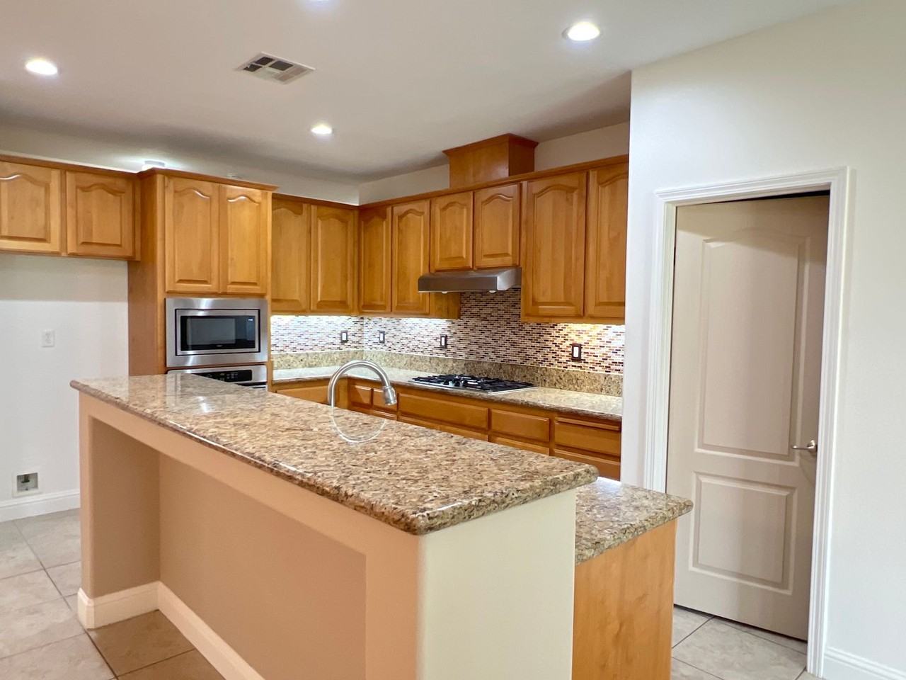 5314 Vista Del Mar Ave - Photo 6 of 25